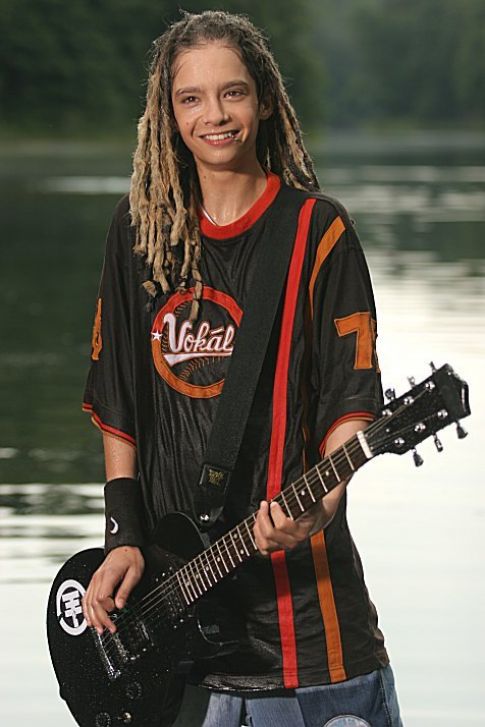 Tom a jeho nádherné vlasy.jpg